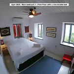 1876 Traditional Seafront Holiday home