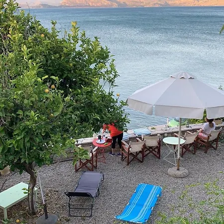 펜션 1876 Traditional Seafront Kivérion