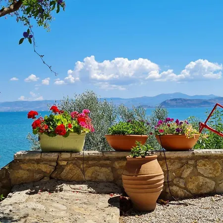 1876 Traditional Seafront 펜션 Kivérion