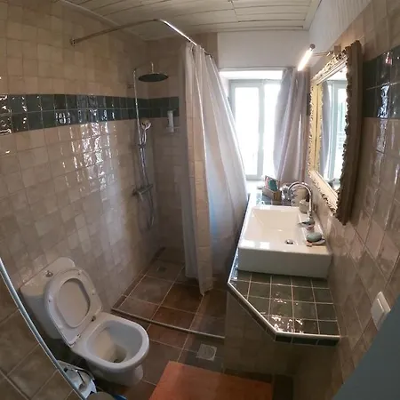 Holiday home 1876 Traditional Seafront Kiveri