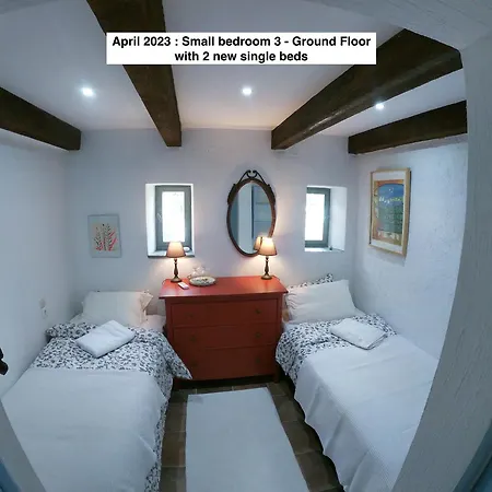 Holiday home 1876 Traditional Seafront