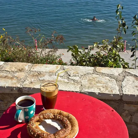 1876 Traditional Seafront בית נופש Kivérion