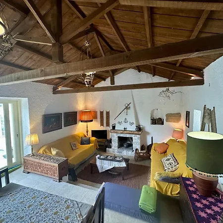 펜션 1876 Traditional Seafront Kivérion