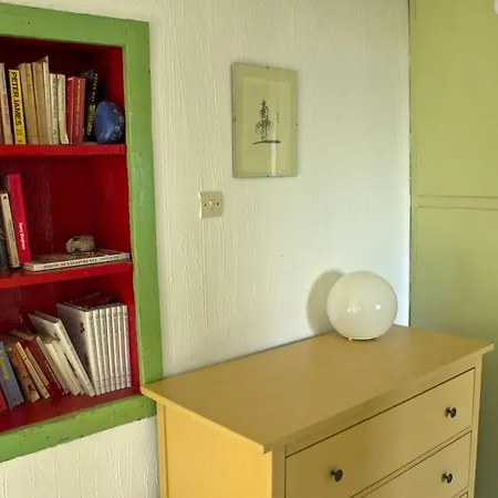 1876 Traditional Seafront * Kivérion