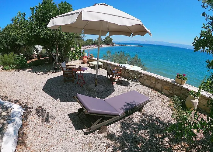 Casa de Férias 1876 Traditional Seafront *