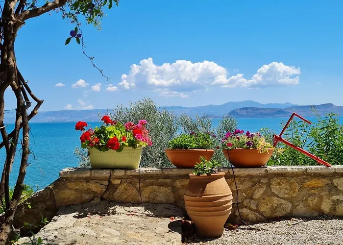 1876 Traditional Seafront Casa de Férias Kivérion