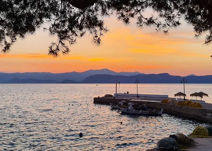 1876 Traditional Seafront Casa de Férias
