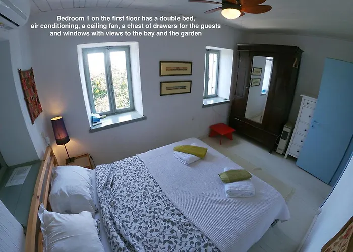 1876 Traditional Seafront * Kivérion