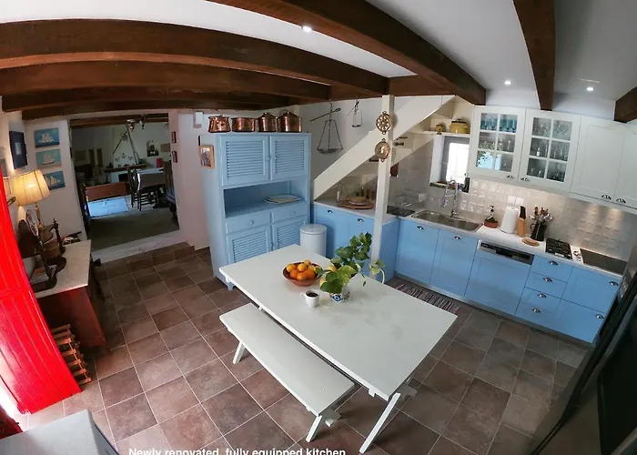 1876 Traditional Seafront Casa de Férias