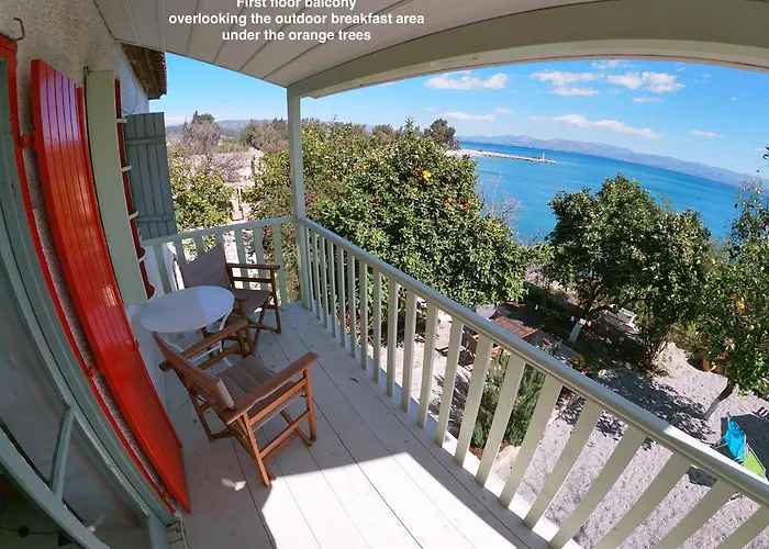 1876 Traditional Seafront Kivérion