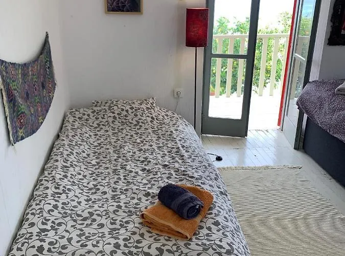 1876 Traditional Seafront Casa de Férias Kivérion