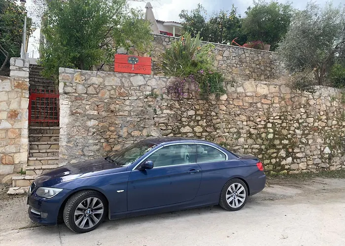 1876 Traditional Seafront * Kivérion