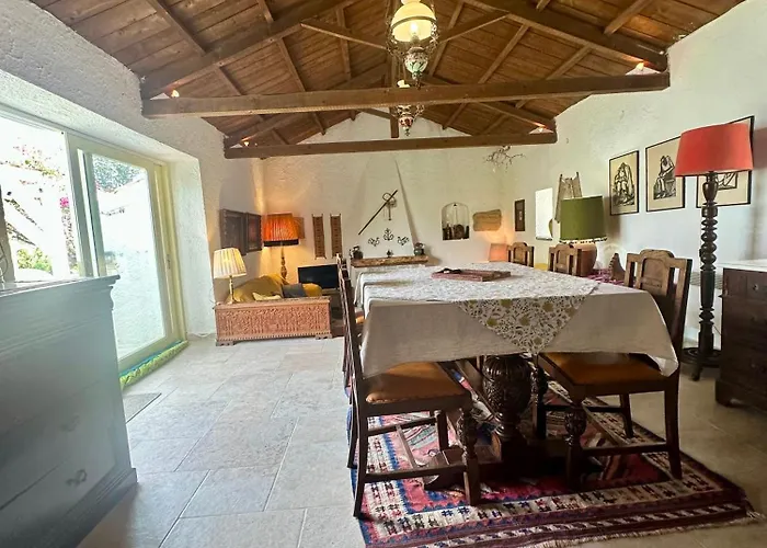 1876 Traditional Seafront *