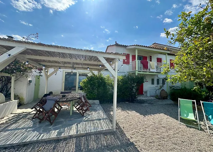 1876 Traditional Seafront Casa de Férias