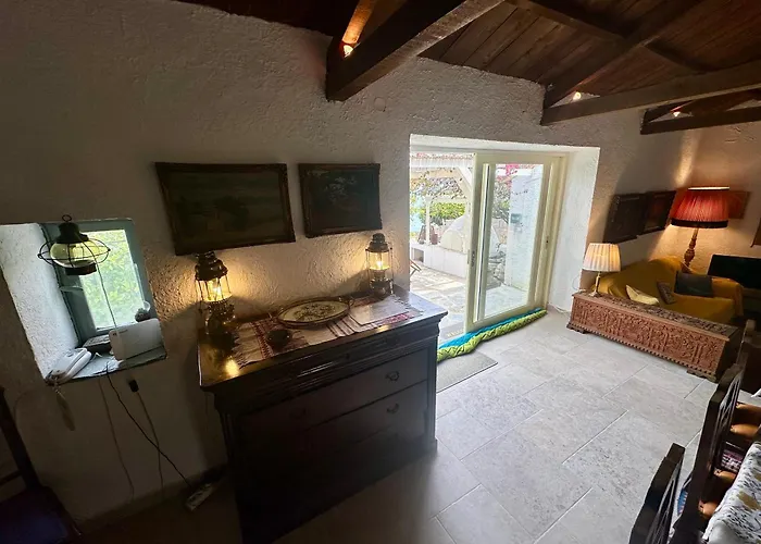 Casa de Férias 1876 Traditional Seafront *